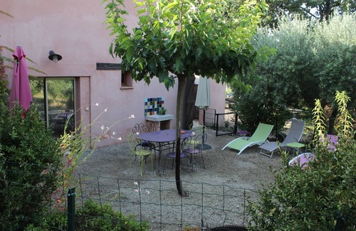 Flayosc Cabaña | Casa rural situada en una guardería, muy tranquila y plantada con gran piscina privada.