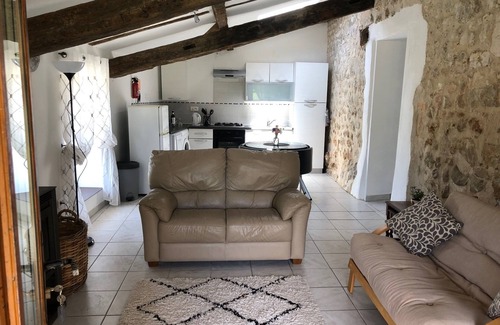 Courgeac Casa | Gite Magic Couples only one level spacious Gite