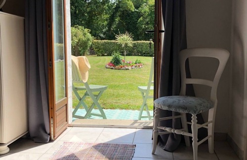 Courgeac Casa | Gite Magic Couples only one level spacious Gite