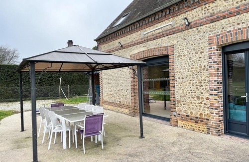 Moussonvilliers Cabaña | Gite Moussonvilliers, 5 bedrooms, 12 persons