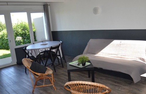 Verruyes Casa | ALQUILER N ° 12 DENTRO DE UN PUEBLO ALBERGUE CON PISCINA CLIMATIZADA Y JACUZZI