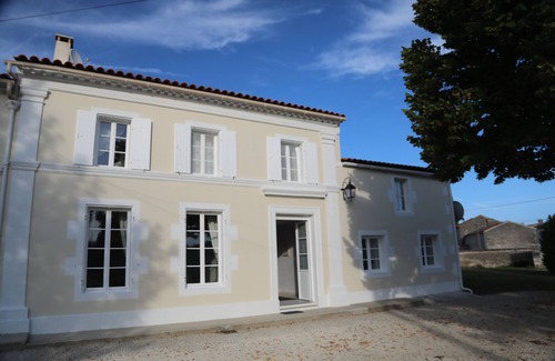 Migron Cabaña | Casa rural cerca de Matha y Cognac, Private Media Sunken Piscina Climatizada, Jardín cerrado ..