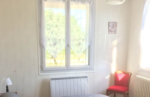 Availles-Limouzine Casa | Casa rural de toda la casa IRIS sobre un terreno de 8000 m2.