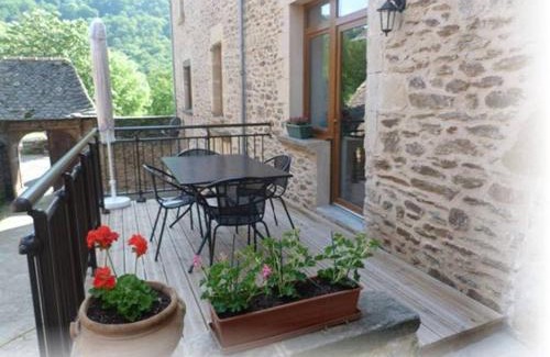 Belcastel Apartamento | gite Oustal