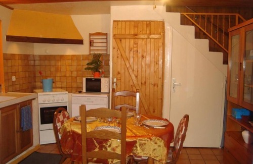 Surtainville Casa | Gîte - parking - pool in summer - sea and stores