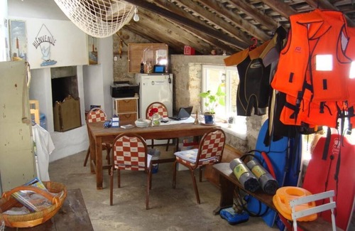 Surtainville Casa | Gîte - parking - pool in summer - sea and stores