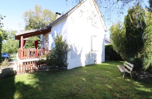 Pleaux Cabaña | Gite Pleaux, 2 bedrooms, 5 persons