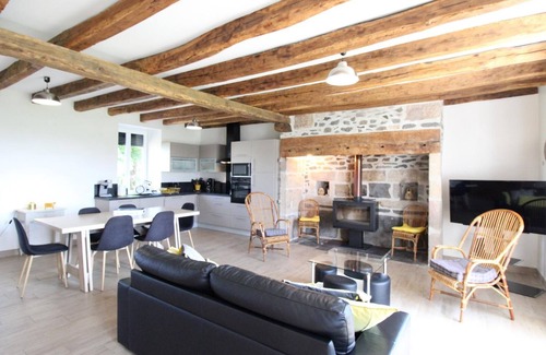 Pleaux Cabaña | Gite Pleaux, 3 bedrooms, 6 persons