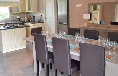 Sud Charente Cabaña | Casa rural Reignac, 5 dormitorios, 12 personas