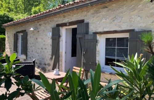 Lolme Casa | Gite Roche Blanche