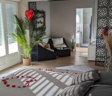 Saint-Germer-de-Fly Casa | Gite Romantique avec Espace Balnéo et Ciel Etoilé "La Maison du Bonheur Saint Germer de Fly" Nuit Romantique Oise, Picardie, Normandie