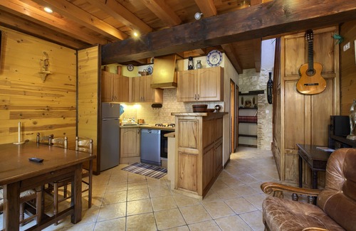 Pessac-sur-Dordogne Casa | Casa rural en el corazón de los viñedos de Burdeos.