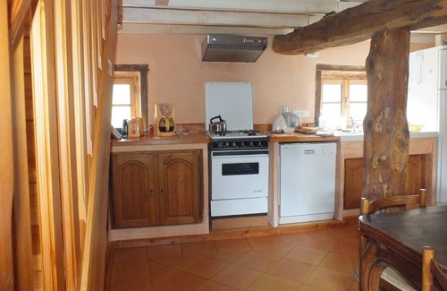 Montverdun Casa | Casa rural 9 personas 4 habitaciones con gran piscina de sal para discapacitados