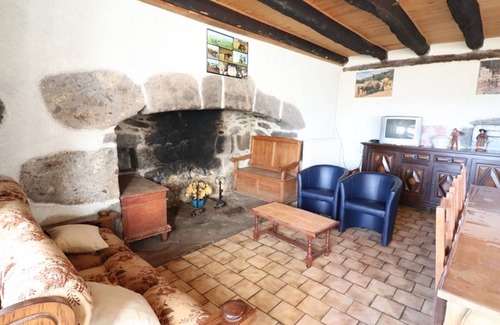 Saint-Cirgues-de-Malbert Cabaña | Gite Saint-Cirgues-de-Malbert, 2 bedrooms, 6 persons