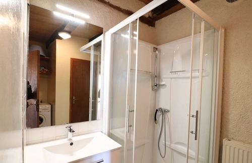 Saint-Cirgues-de-Malbert Cabaña | Gite Saint-Cirgues-de-Malbert, 2 bedrooms, 6 persons