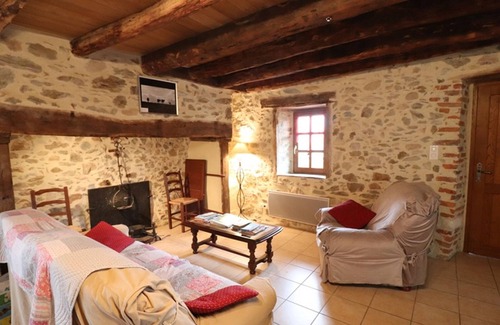 Saint-Etienne-de-Maurs Cabaña | Gite Saint-Étienne-de-Maurs, 1 bedroom, 3 persons