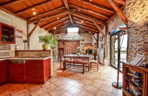 Saint-Etienne-de-Maurs Cabaña | Gite Saint-Étienne-de-Maurs, 3 bedrooms, 6 persons