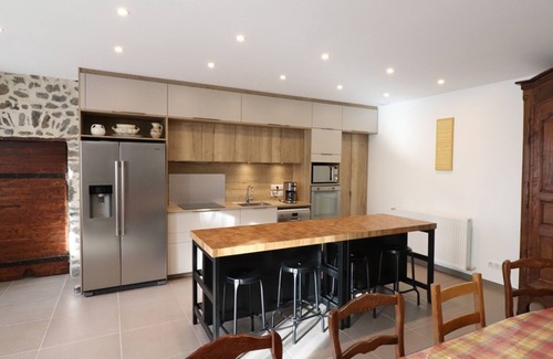 Saint-Bonnet-de-Salers Cabaña | Gite Saint-Bonnet-de-Salers, 6 bedrooms, 14 persons