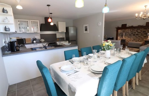 Saint-Bonnet-de-Salers Cabaña | Gite Saint-Bonnet-de-Salers, 4 bedrooms, 9 persons