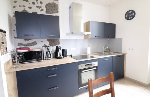 Saint-Martin-Valmeroux Cabaña | Gite Saint-Martin-Valmeroux, 4 bedrooms, 8 persons