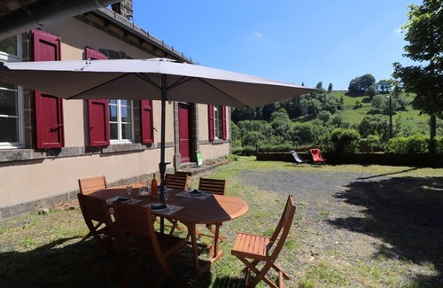 Saint-Martin-Valmeroux Cabaña | Gite Saint-Martin-Valmeroux, 2 bedrooms, 4 persons