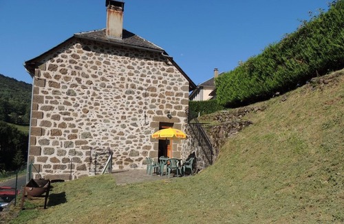 Saint-Projet-de-Salers Cabaña | Gite Saint-Projet-de-Salers, 4 bedrooms, 8 persons