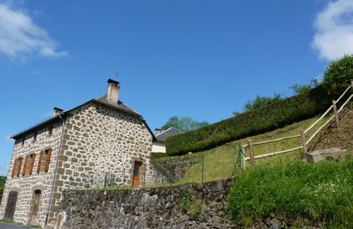 Saint-Projet-de-Salers Cabaña | Gite Saint-Projet-de-Salers, 4 bedrooms, 8 persons
