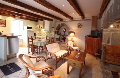 Saint-Martin-Cantales Cabaña | Gite Saint-Martin-Cantalès, 1 bedroom, 4 persons