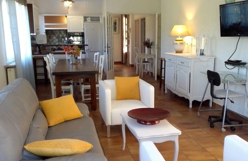 Saint-Paulet-de-Caisson Villa | Hermosa villa provenzal renovada St Paulet de Caisson Gard