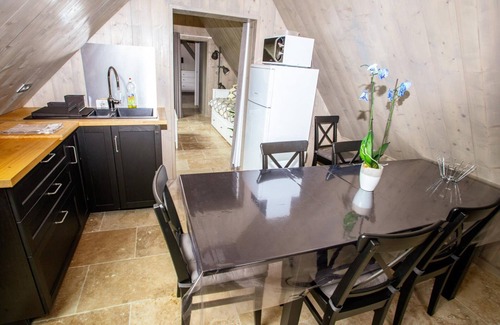 Sennevieres Cabaña | Gite Sennevières, 8 bedrooms, 28 persons