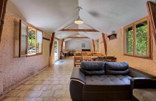 Bagneres-de-Luchon Casa | Gite Skioura, Gite De Groupe