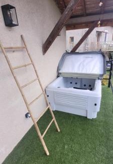 Hostun Casa | Gite spa blanche neige vercors