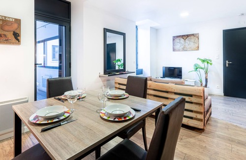Rodez Apartamento | GITE URBAIN LE CÔTÉ COUR - APPARTEMENT T2 AVEC PARKING