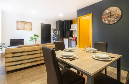 Rodez Apartamento | GITE URBAIN LE CÔTÉ COUR - APPARTEMENT T2 AVEC PARKING