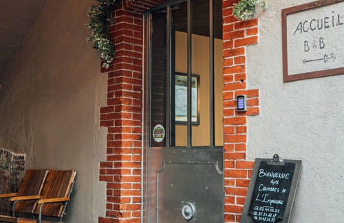 Beaune Casa | Gite / Urban Refuge for your TRIBE! 3 to 5 bedrooms up to 12 people!
