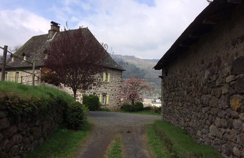Vic-sur-Cere Cabaña | Gite Vic-sur-Cère, 2 bedrooms, 4 persons