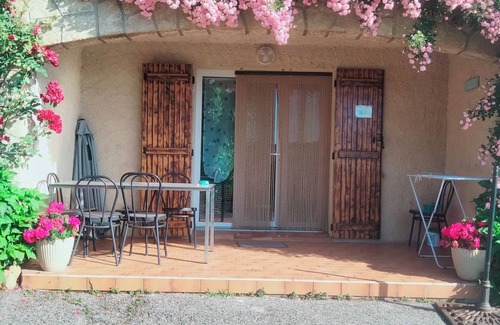 Upaix Cabaña | Encantadora casa de campo con vista excepcional de las montañas de los Alpes del sur