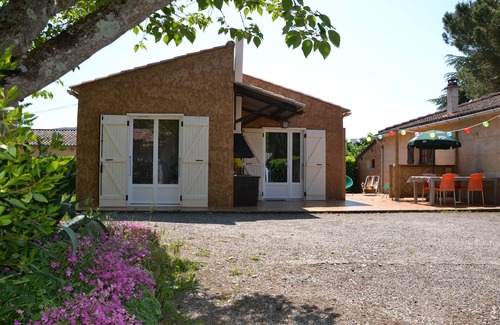 Lagorce Cabaña | Alquiler de casa rural con terassa vallada en Vallon Pont d'Arc