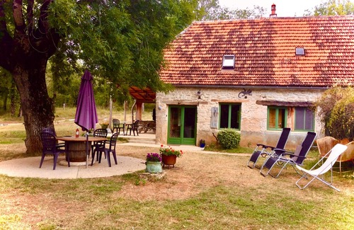 Lachapelle-Auzac Casa | Gîte with ecological swimming pool located in the Dordogne Valley in the Lot department