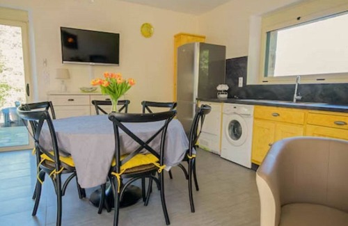 Montclar Casa | Gite with great views, pool and jacuzzi!