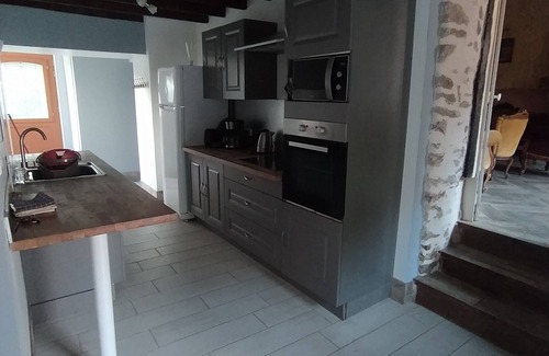Mont-Saint-Jean Casa | ALQUILER CON PISCINA CLIMATIZADA INTERIOR, SALÓN DEPORTIVO, BORDE DE BOSQUE