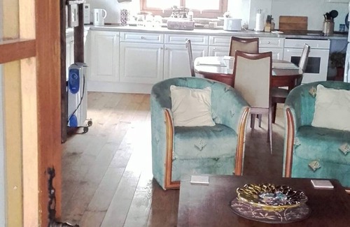 Camors Chalet De Esquí | Gites de Camors - Cider Press Sleeps 4/6 (2 habitaciones)