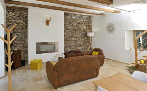 Salles-Curan Casa | Gites Domaine du Charouzech