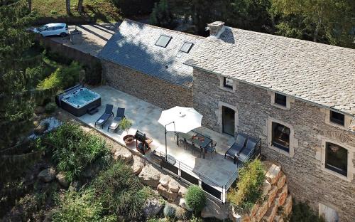 Salles-Curan Casa | Gites Domaine du Charouzech