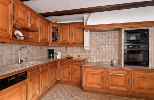 Kaysersberg-Vignoble Casa | Gîtes du Couvent, "Schlossberg" beautiful apartment in the historic center of Kaysersberg