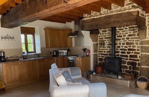Saint-Simeon Cabaña | Le Petit Bijou-Gîte-Rural-Baño con bañera-Vista al patio