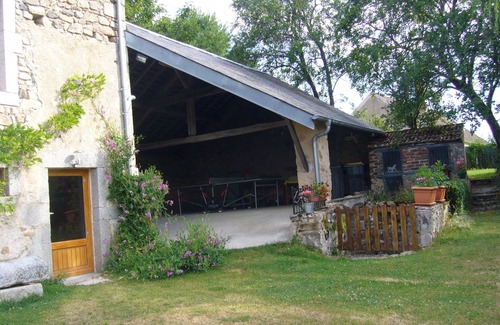 Quarre-les-Tombes Casa | GITES LES acelerar "Morvan Naturaleza y talentos"