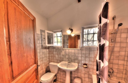 Salernes Cabaña | Casas rurales de la colina de Sollies: BAMBÚ