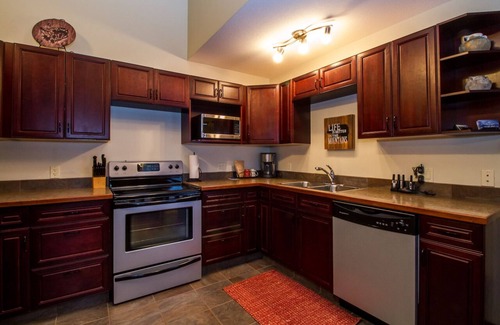 Revelstoke Condominio | Give Something Back Retreat by Revelstoke Vacations