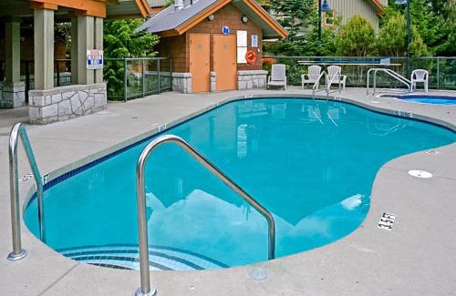Village North Casa | Glacier's Reach 42